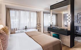 Nivia Born Boutique Hotel